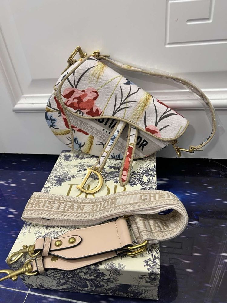 Дамска чанта Dior saddle Flora с две дръжки
