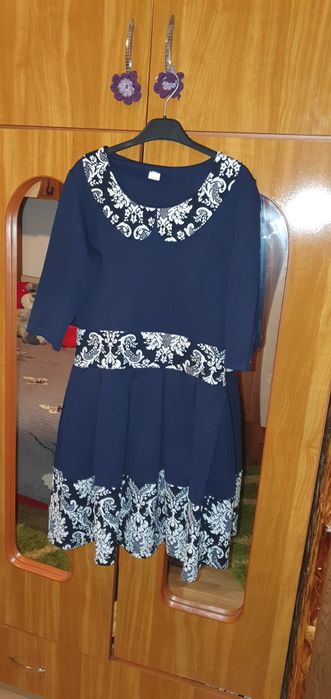 Vând rochie elegantă