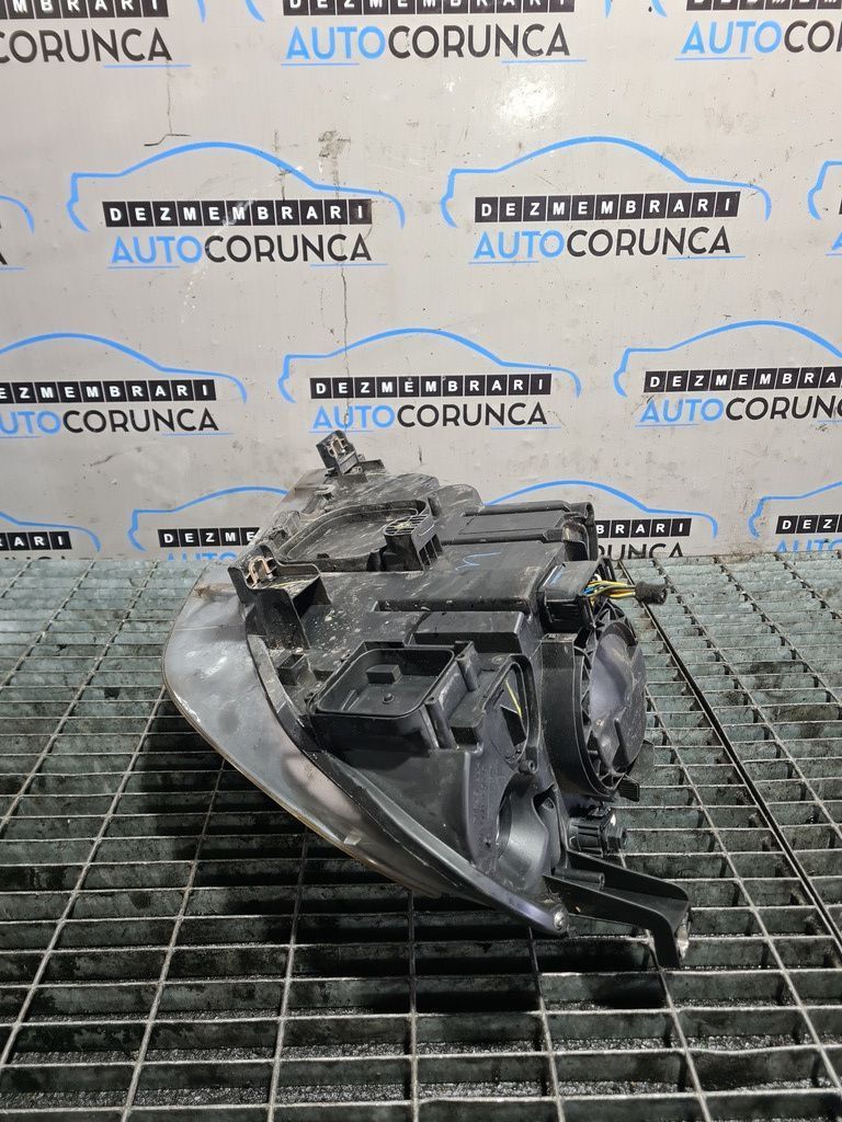 Far Dreapta BMW X5 E70 2007 - 2010 SUV 4 Usi (724) Cu lupă