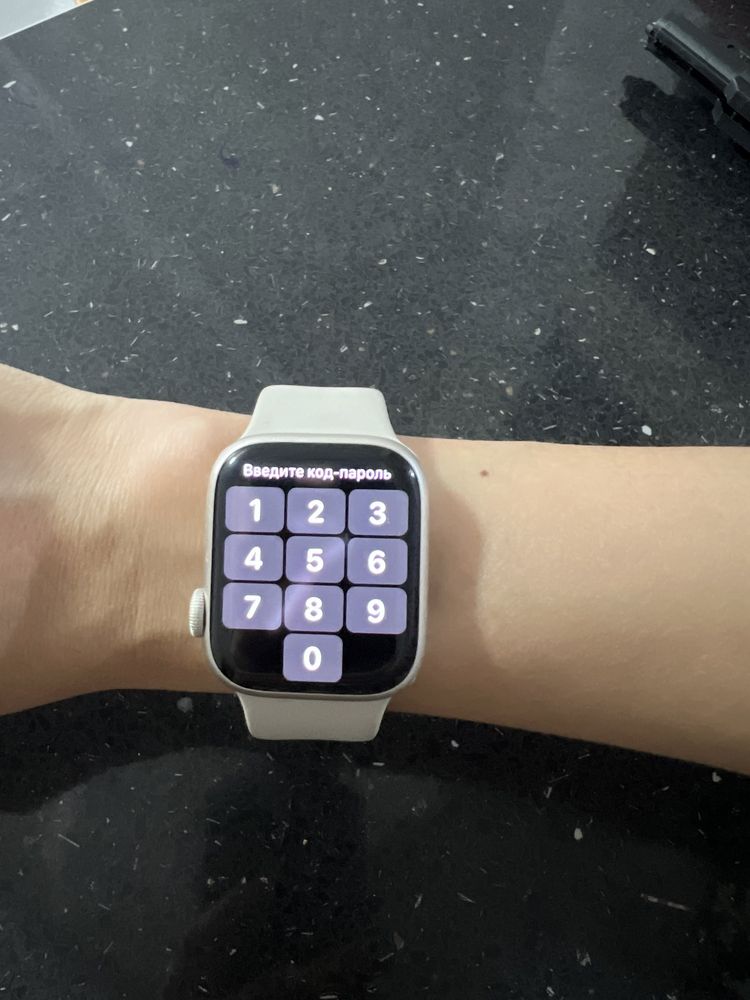 Продам Apple watch Series7