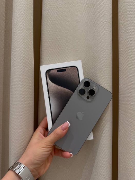 Продаётся 15 про макс 256г. 89%