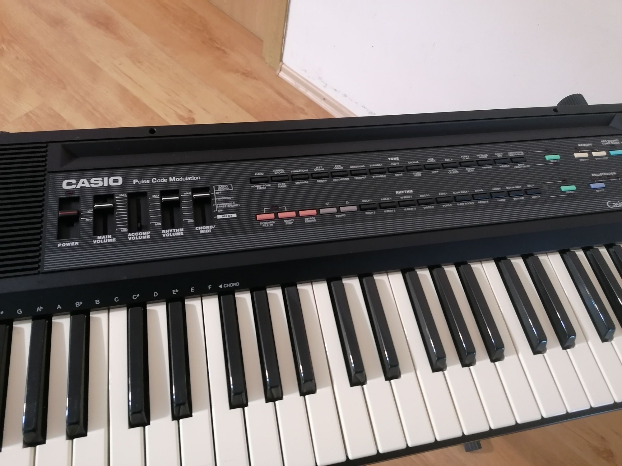 CASIO CT-640 orga pian sintetizator