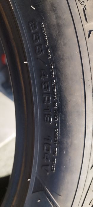 Зимни гуми Гудеар 255/45/19