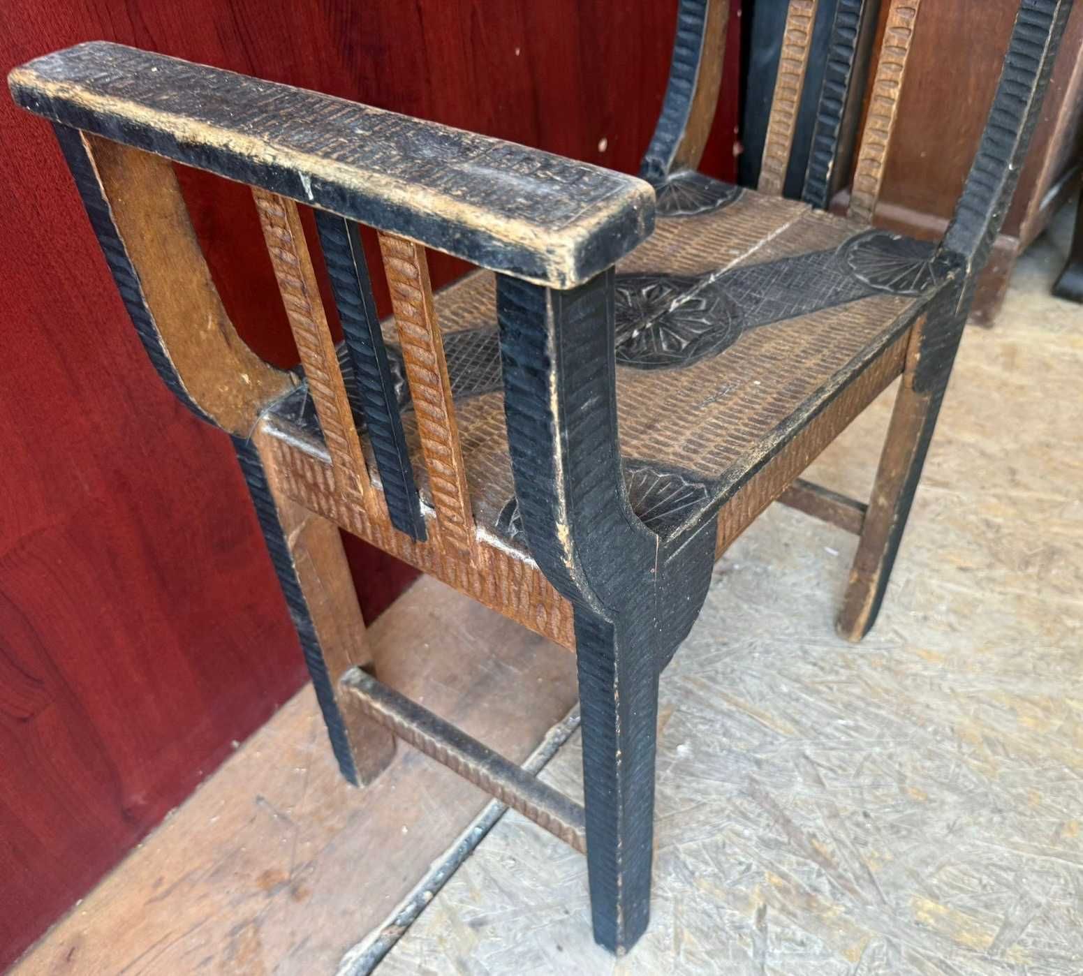 Taburet Vintage din lemn Stil Brancovenesc; Bancuta; Scaunel