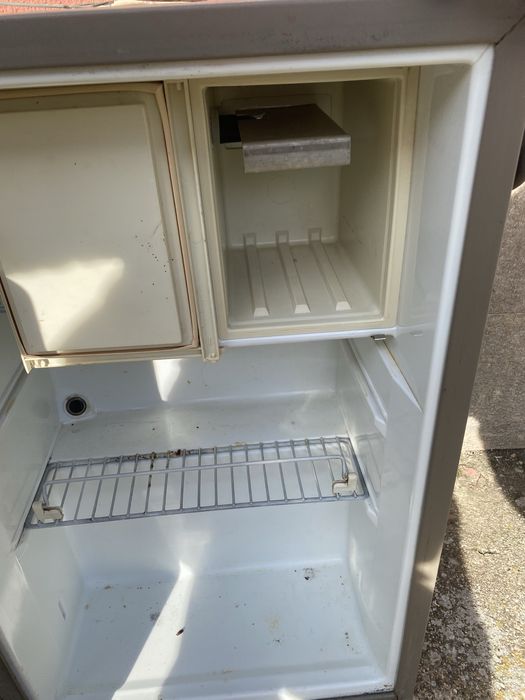 Хладилник на газ за къмпинг