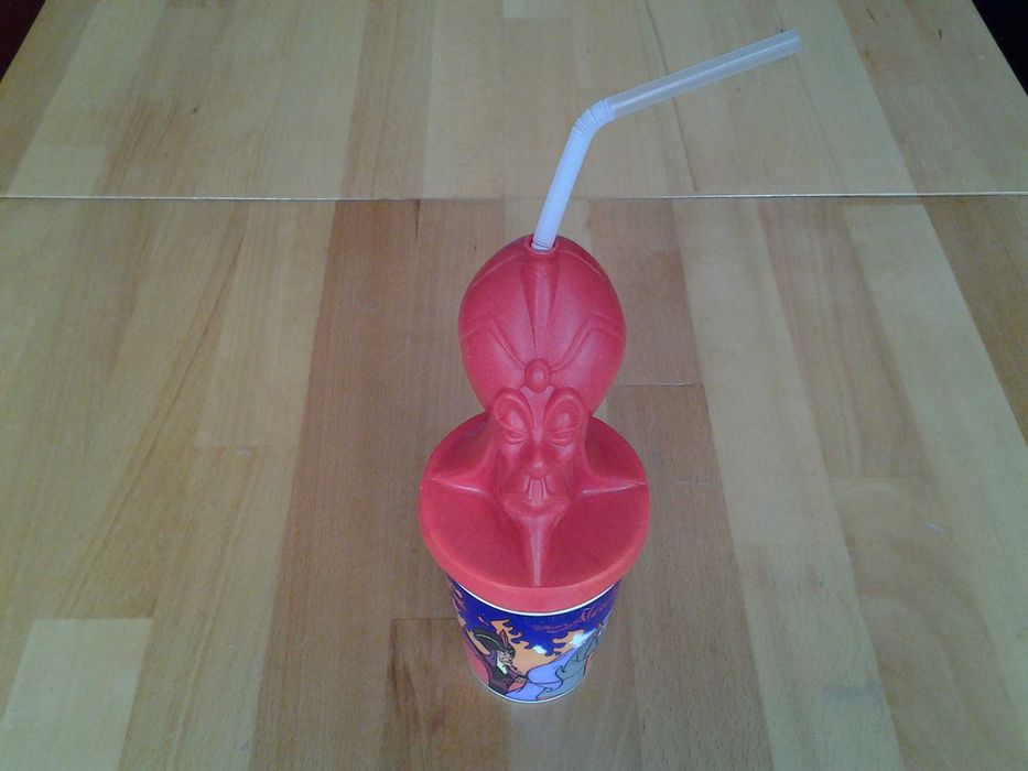 **Regele din povestea cu Aladdin, pahar cu pai 2 bucati disponibile