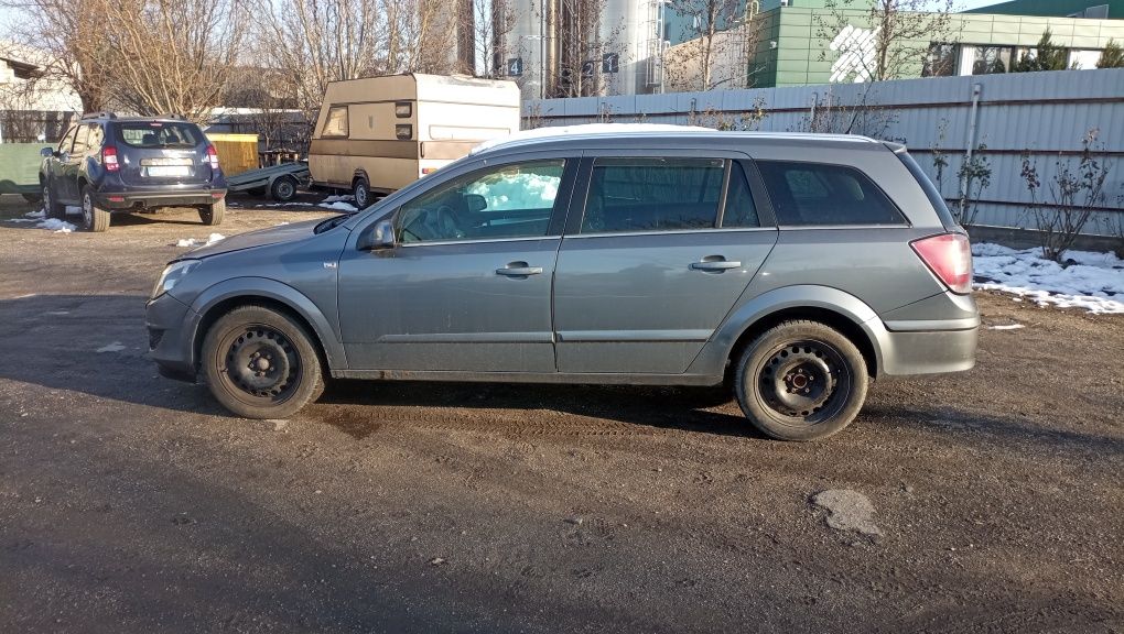 Opel Astra H 1.9 CDTI