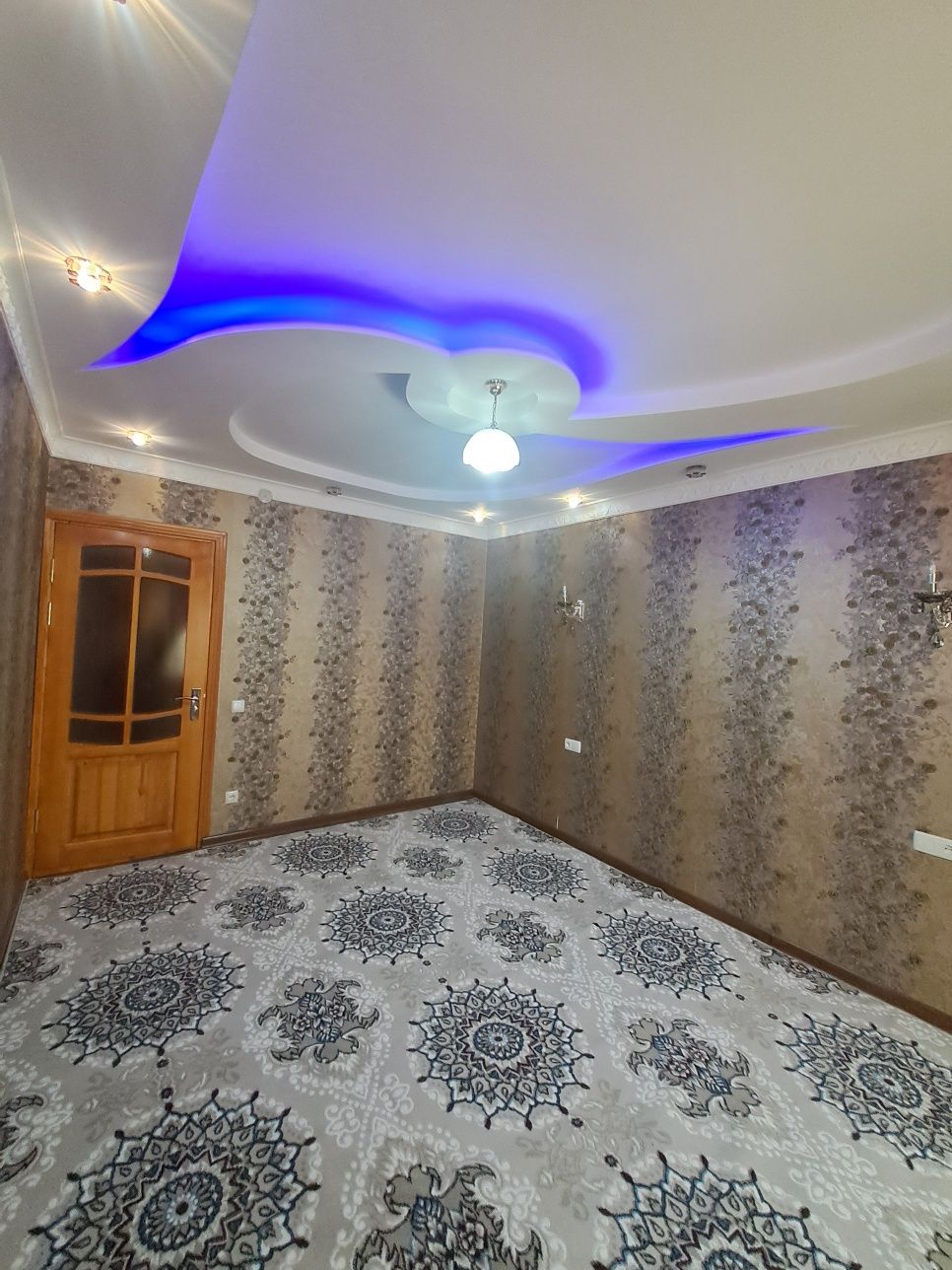 Продаю свою 2х переделанную в4хкомнатную Югославскую квартиру