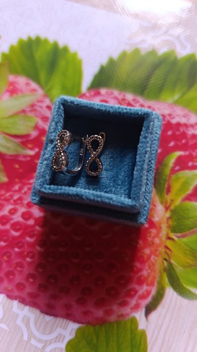 Серебряные привозные серёжки