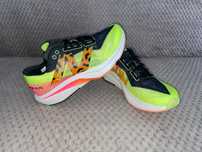 NEW BALANCE TCS London Marathon FuelCell nr 41,5 , 44 si 45