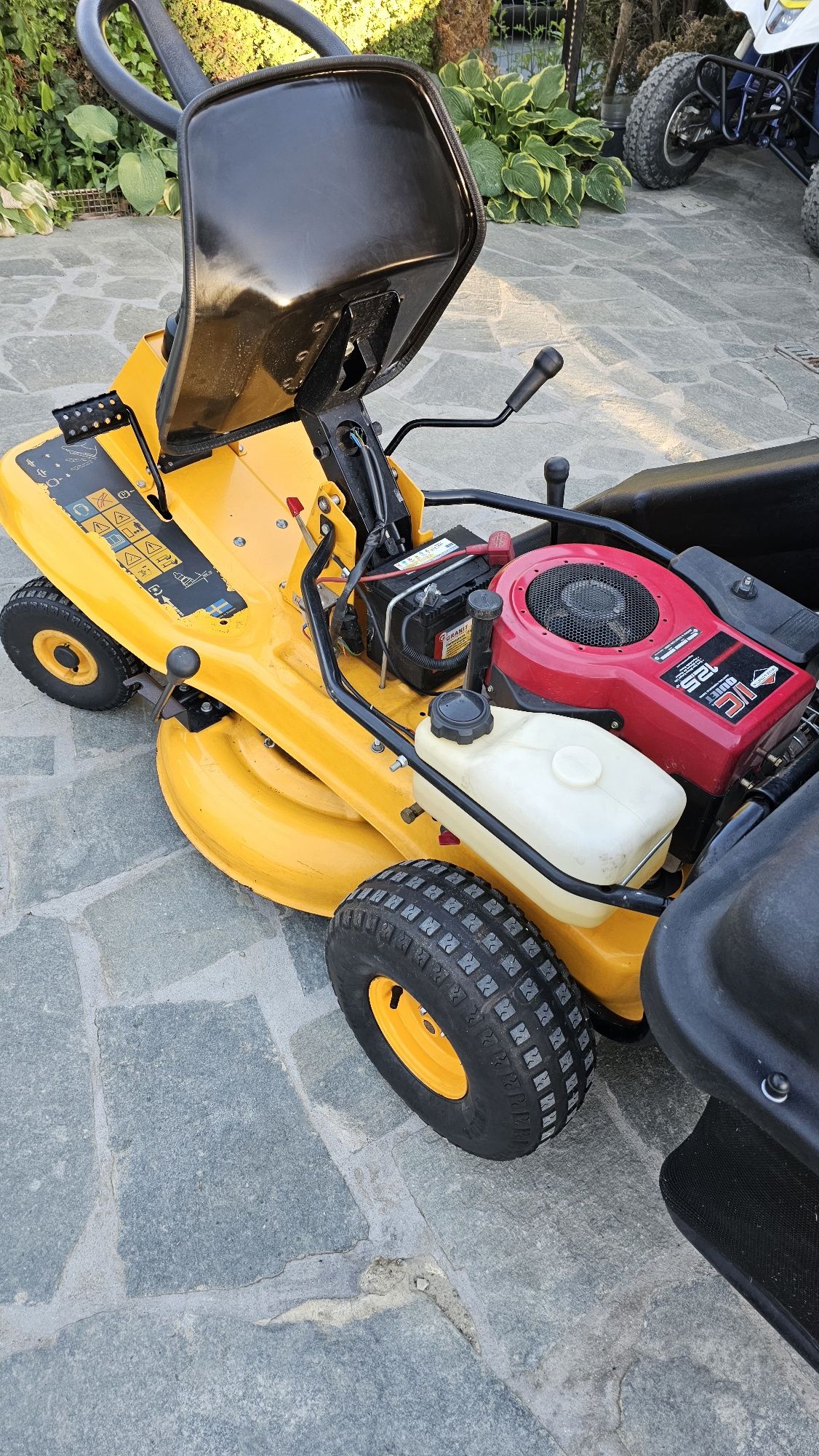 Tractoras gazon Stiga 12.5 CP Briggs & Stratton
