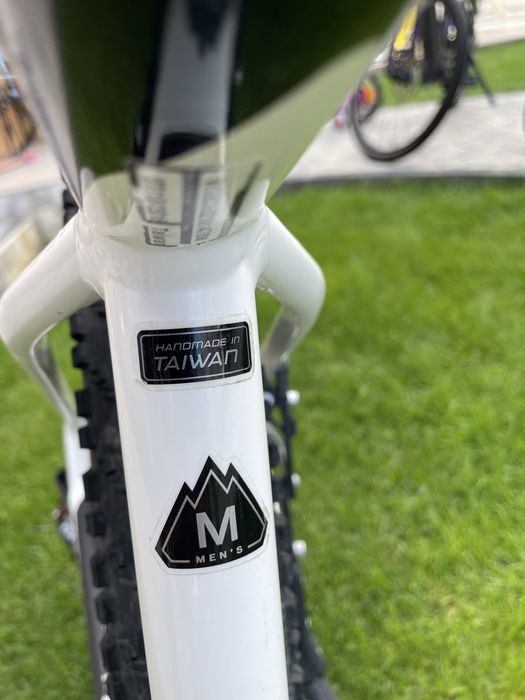 Bicicleta specialized fuse roti 27,5 frane hidraulice disk