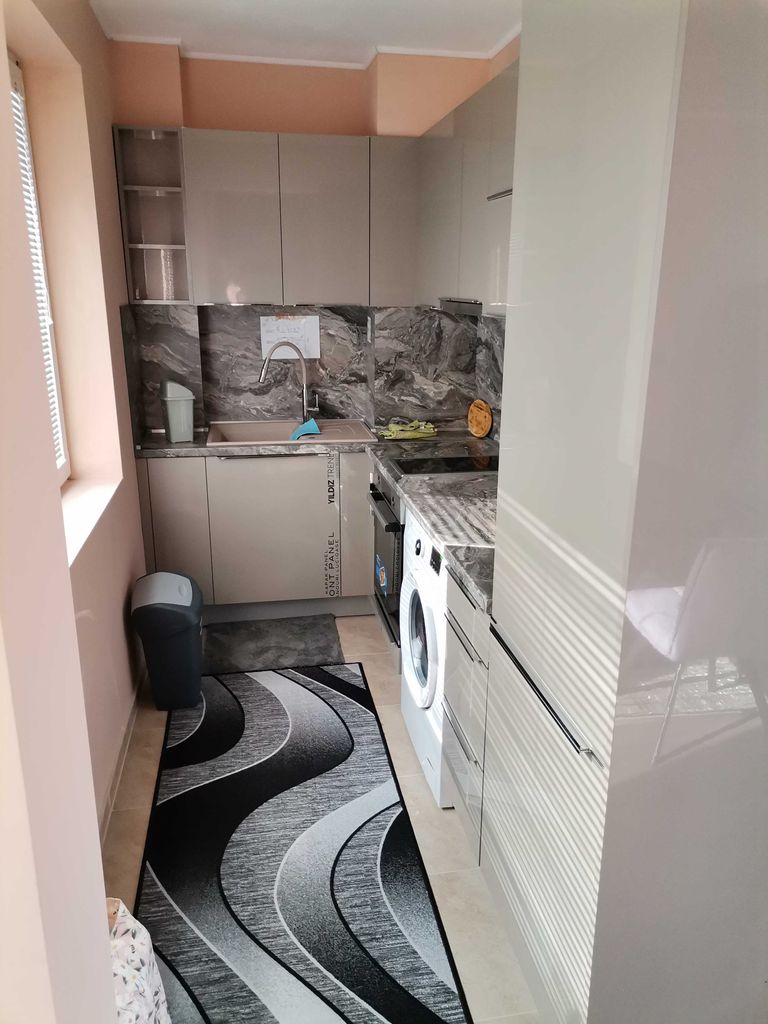 Продава се Тристаен апартамент в София, Люлин 8 - 80 кв.м за 10 €/кв.м - Снимка #3