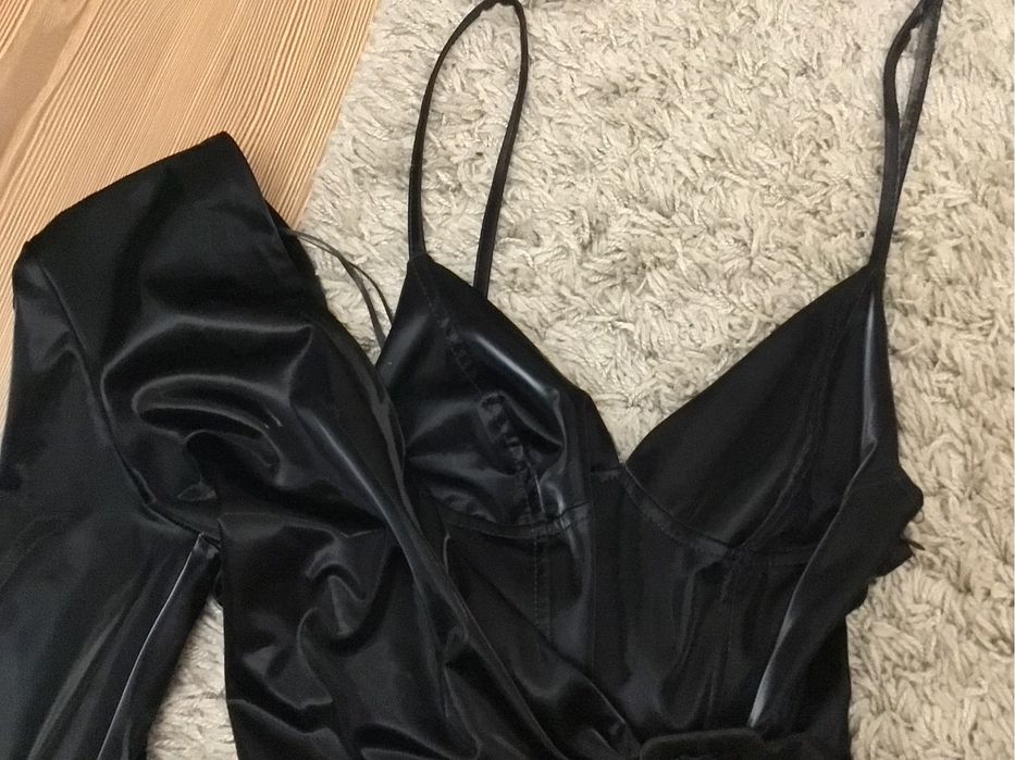 Rochie de seara,cu umar,neagra,nou nouta,Fete,S,Bershka