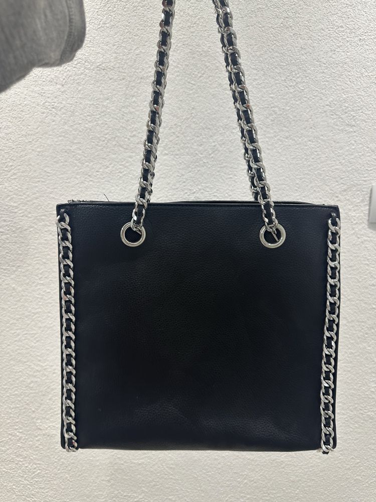 Дамска чанта Guess