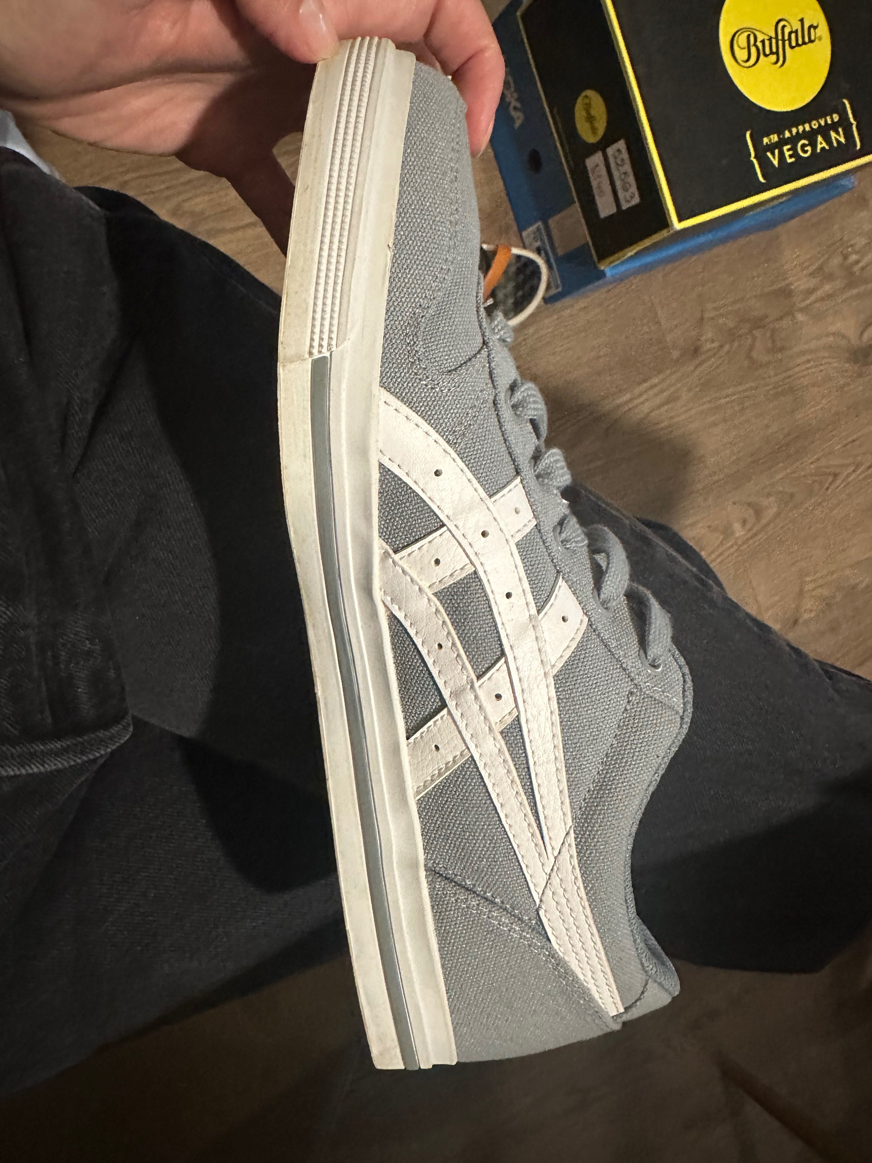 Сиви кецове “Asics”