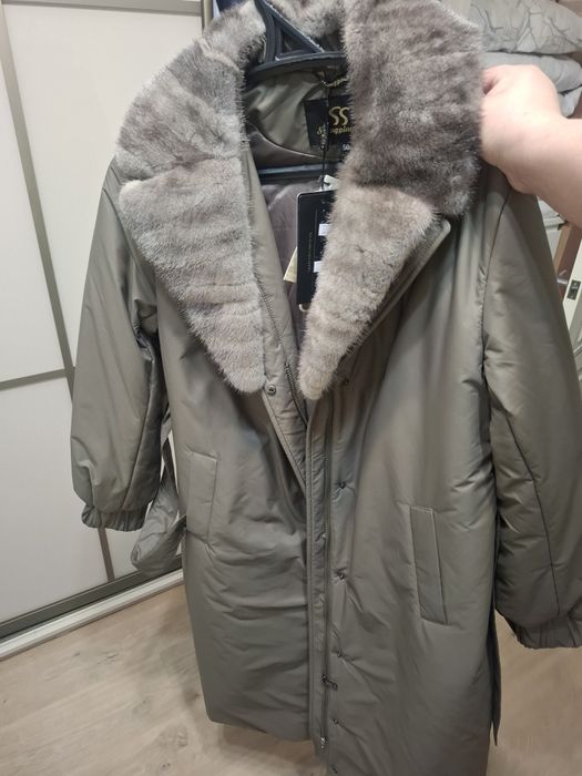 Зимний женский пуховик