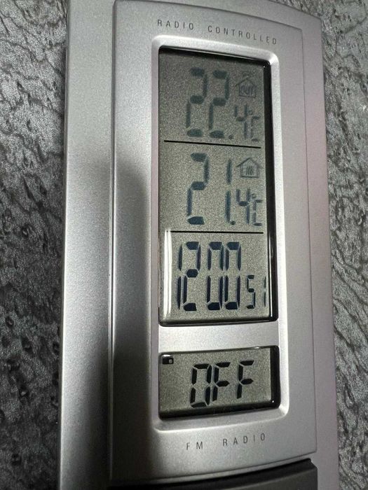 Statie meteo termometru digital cu radio si ceas