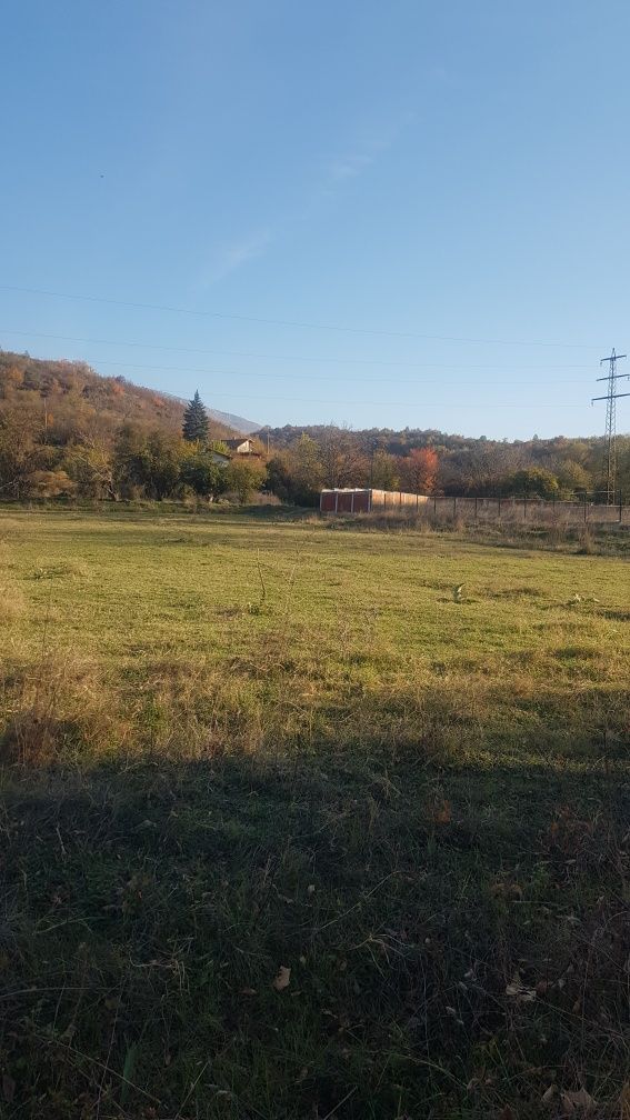 Продава парцел на е79 в гр.Дупница