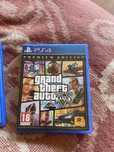 Vand jocuri pentru ps4