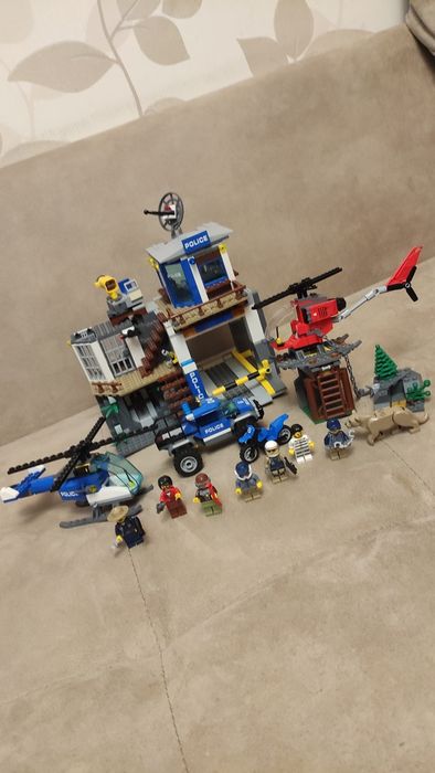 LEGO City 60174 - Полицейско управление в планината