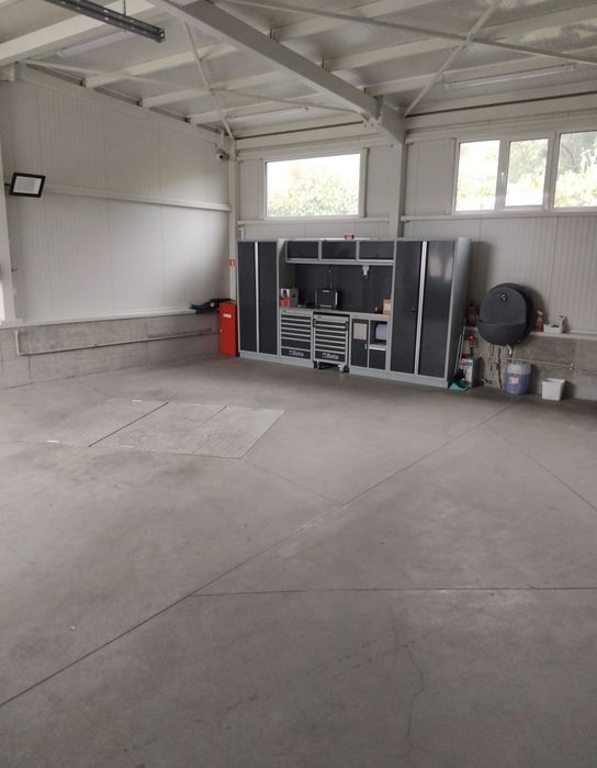 Отдава под наем автосервиз в гр.Дупница