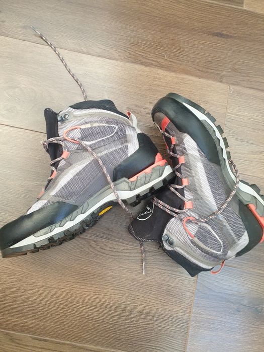 Bocanci de iarna La Sportiva