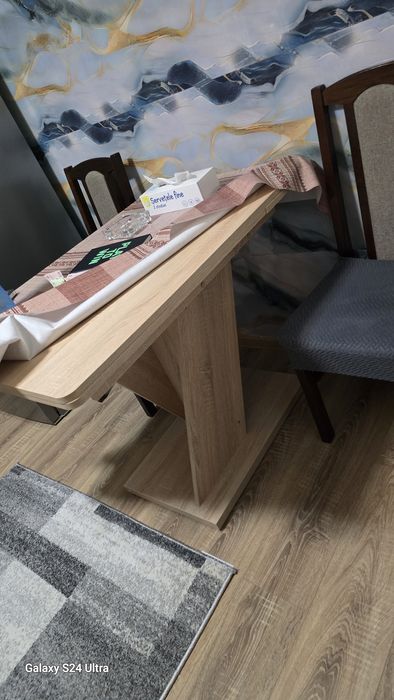 Vând masa bucatarie/living stare impecabila extensibila