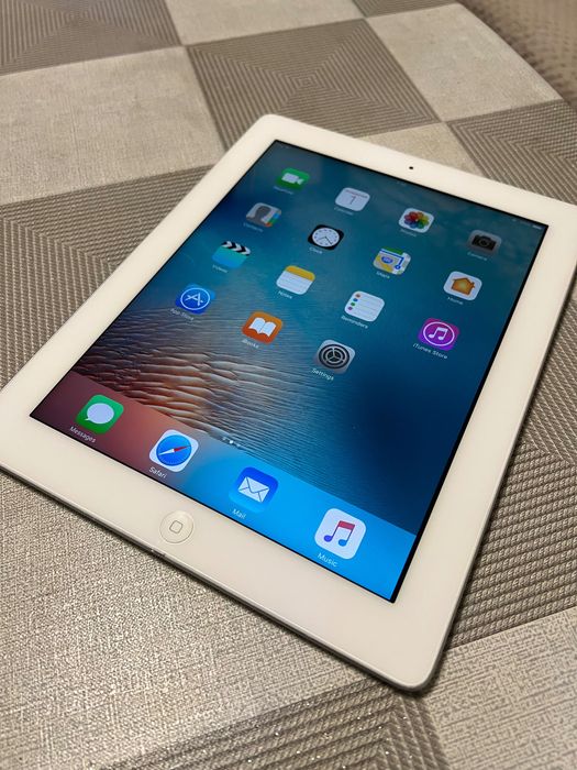 Ipad 4 запазен 60 gb
