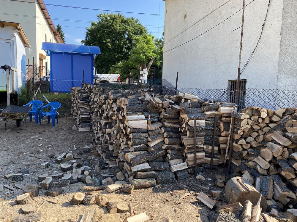 Дърва за огрев на чували