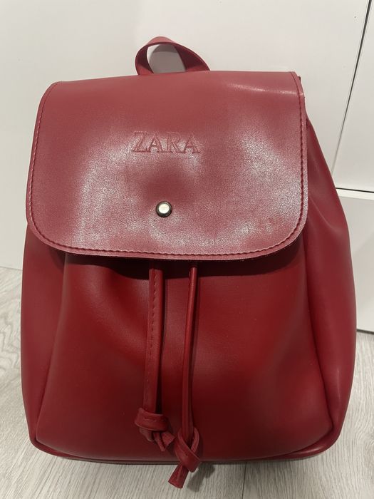 Червена дамска раница