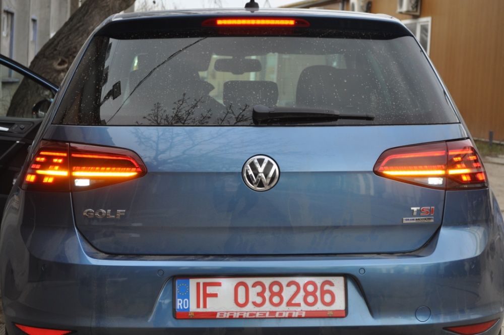 Stopuri LED VW Golf 7 semnalizare dinamica Facelift look