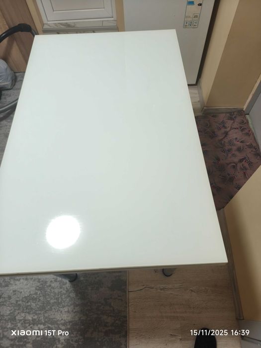 Разтегателна маса с 4 стола