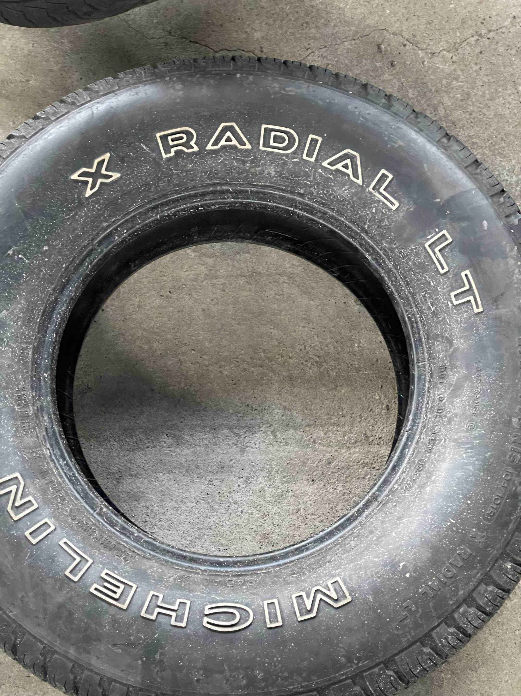 4x 235 75 15 Michelin Radial LT