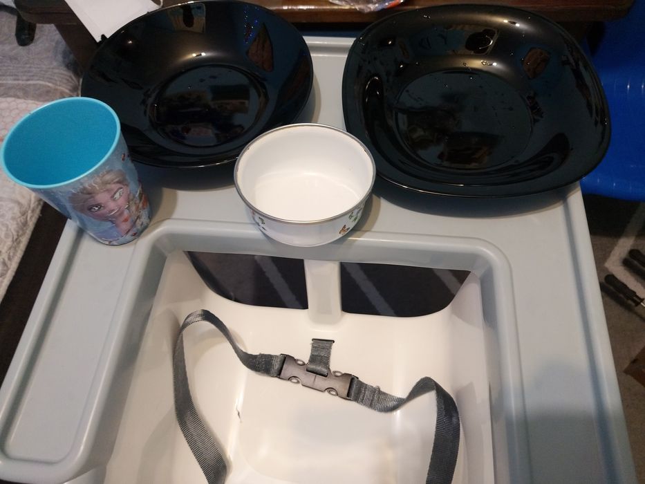 Детско столче за хранене.