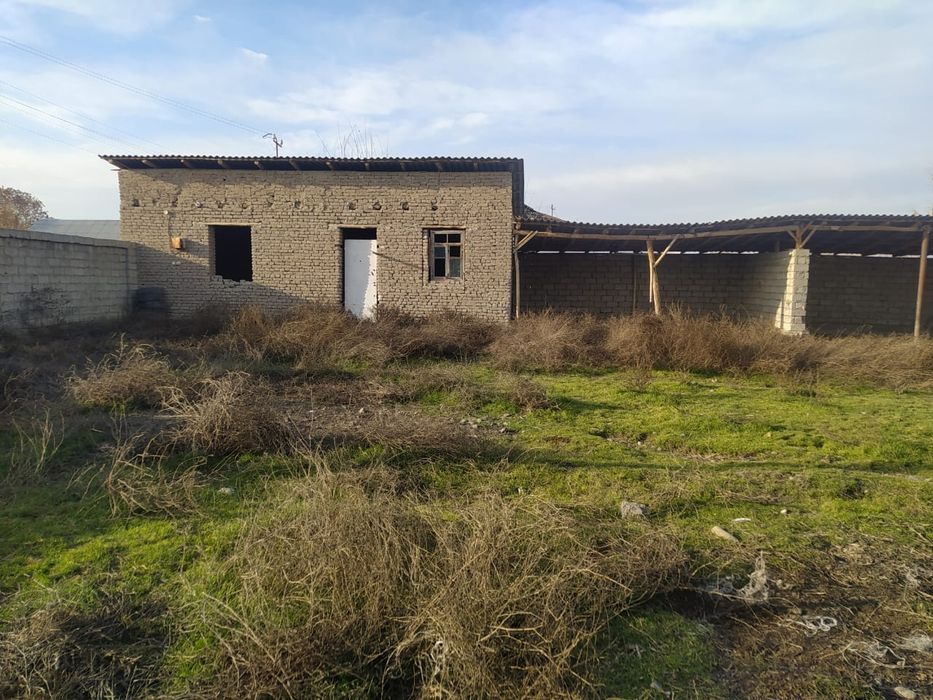 Uy sotiladi 2 xona vremika