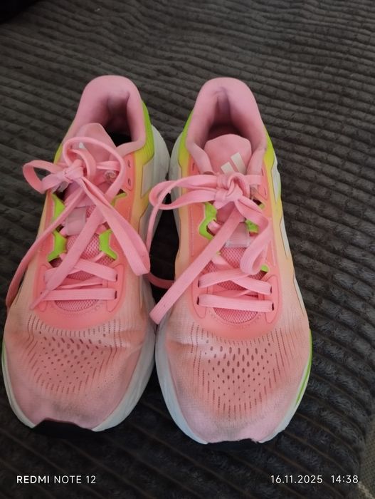 ADIDAS PERFORMANCE Маратонки за бягане 'Questar 3'