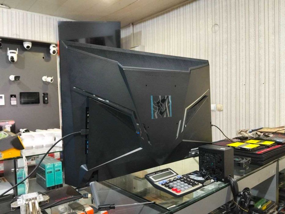 43" flat Monitor AORUS FV43U 144hz 3k! Open box!