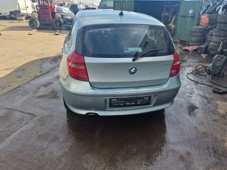 Dezmembrez BMW 116i seria 1 E81 cod motor N45B16A an 2007