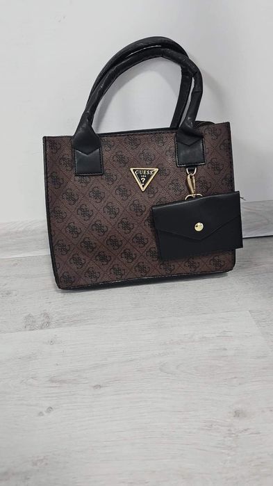 ДАМСКИ кожени чанти Guess,Louis Vuitton i CK