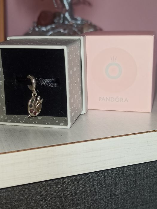 Pandora елемент за гривна