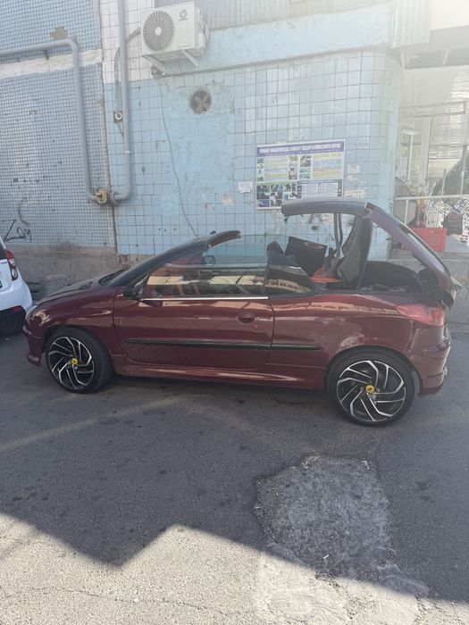 Pijo 206cc cabralet sotiladi boladigan narxi 7500$ kami yo