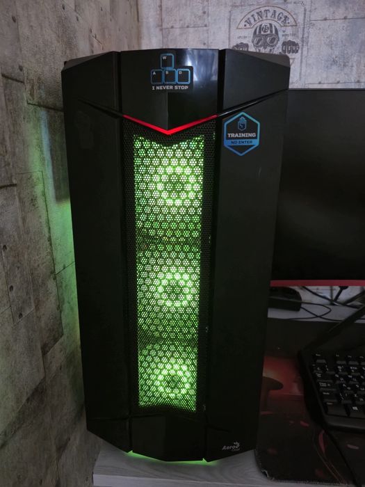 Продам компьютер для игр и работы.