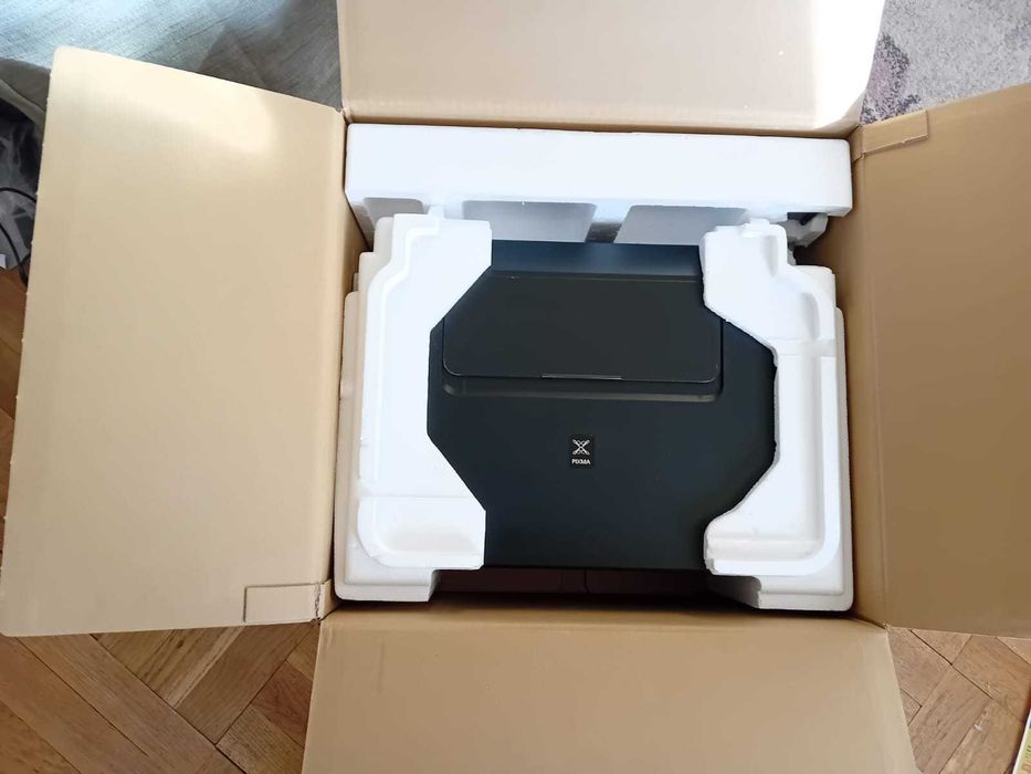 Vand Imprimanta Multifun CANON noua cu rezervoare de cerneala ,550 lei