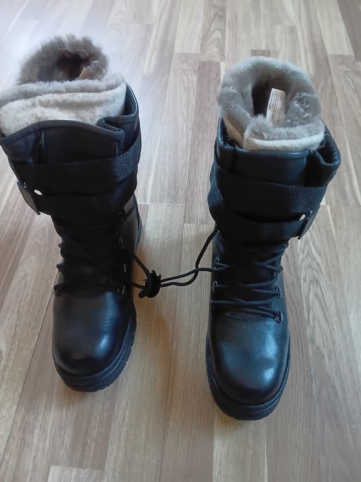 Обувь для рыбалки или охоты в зимнее время.