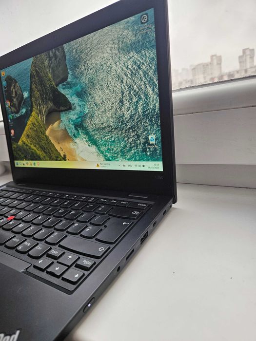 Компактен четириядрен лаптоп Lenovo  ThinkPad L390