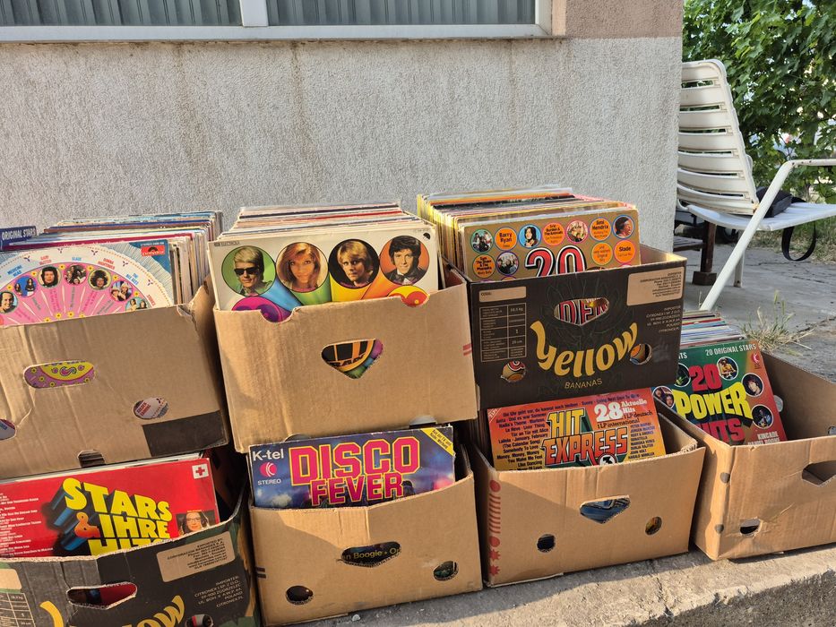 Vând Lot 150lp Discuri Vinil colectie muzica usoara straina mixta