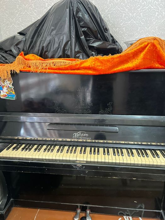 Продается пианино