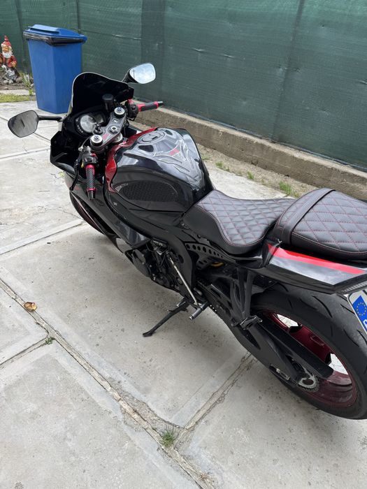 Suzuki GSXR 750 K8