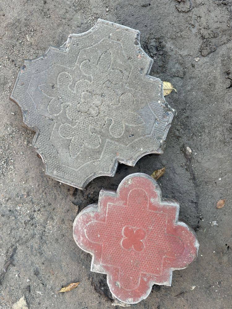 Брюсчатка с бордюрами